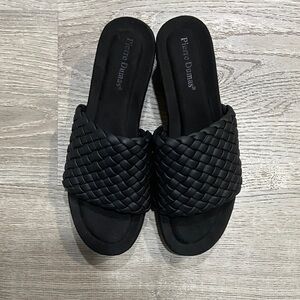 Pierre Dumas Women's Black Woven Sandals